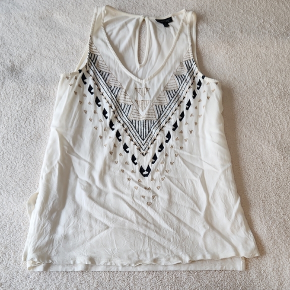 Apt. 9 Tops - Apt. 9 White Geometric Embroidered Tank Top